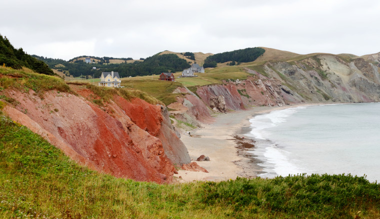 Near Cape Alright on &Icirc;le du Havre aux Maisons